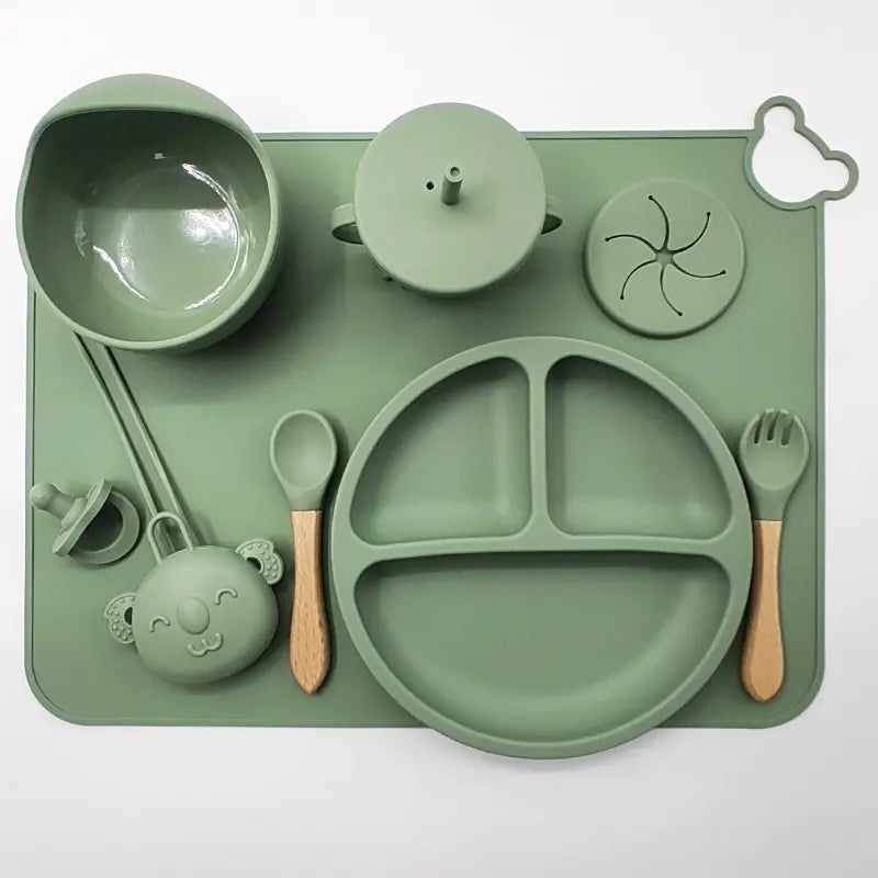 Set de repas bébé en silicone avec tapis et ustensiles