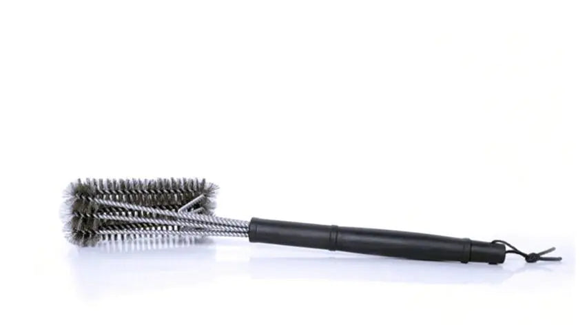 Brosse ergonomique pour barbecue propre